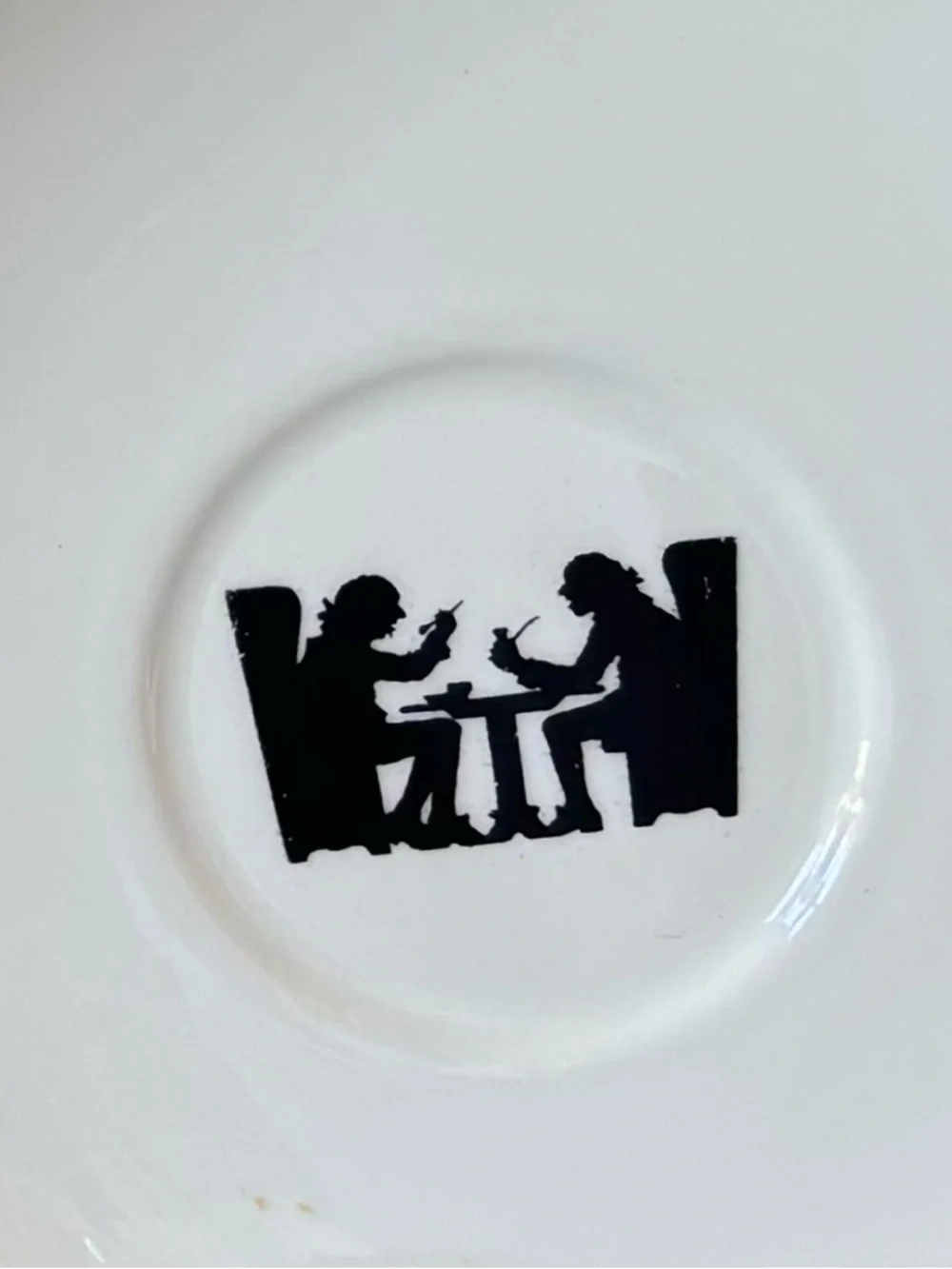Vintage Taylor Smith & Taylor China USA Silhouette Pattern 2 Tea Cups 2 Saucers